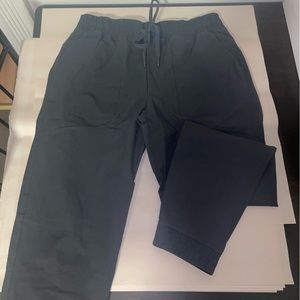 Lululemon joggers size L